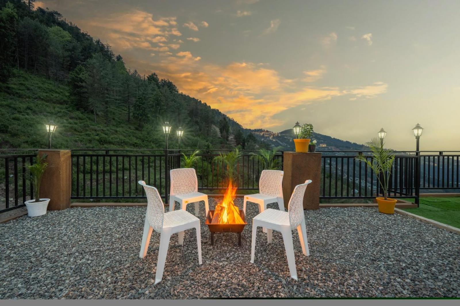 The Countryside Retreat I Vacations I Conference I Mice I Family Events I Open Air Terrace I Sky Bonfire I Kufri By Exotic Stays Shimla Eksteriør bilde